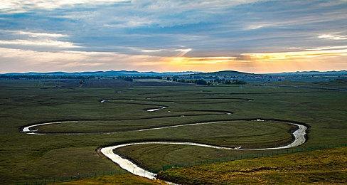 《战神：诸神黄昏》PC版与PS5版对比视频 快来找差别